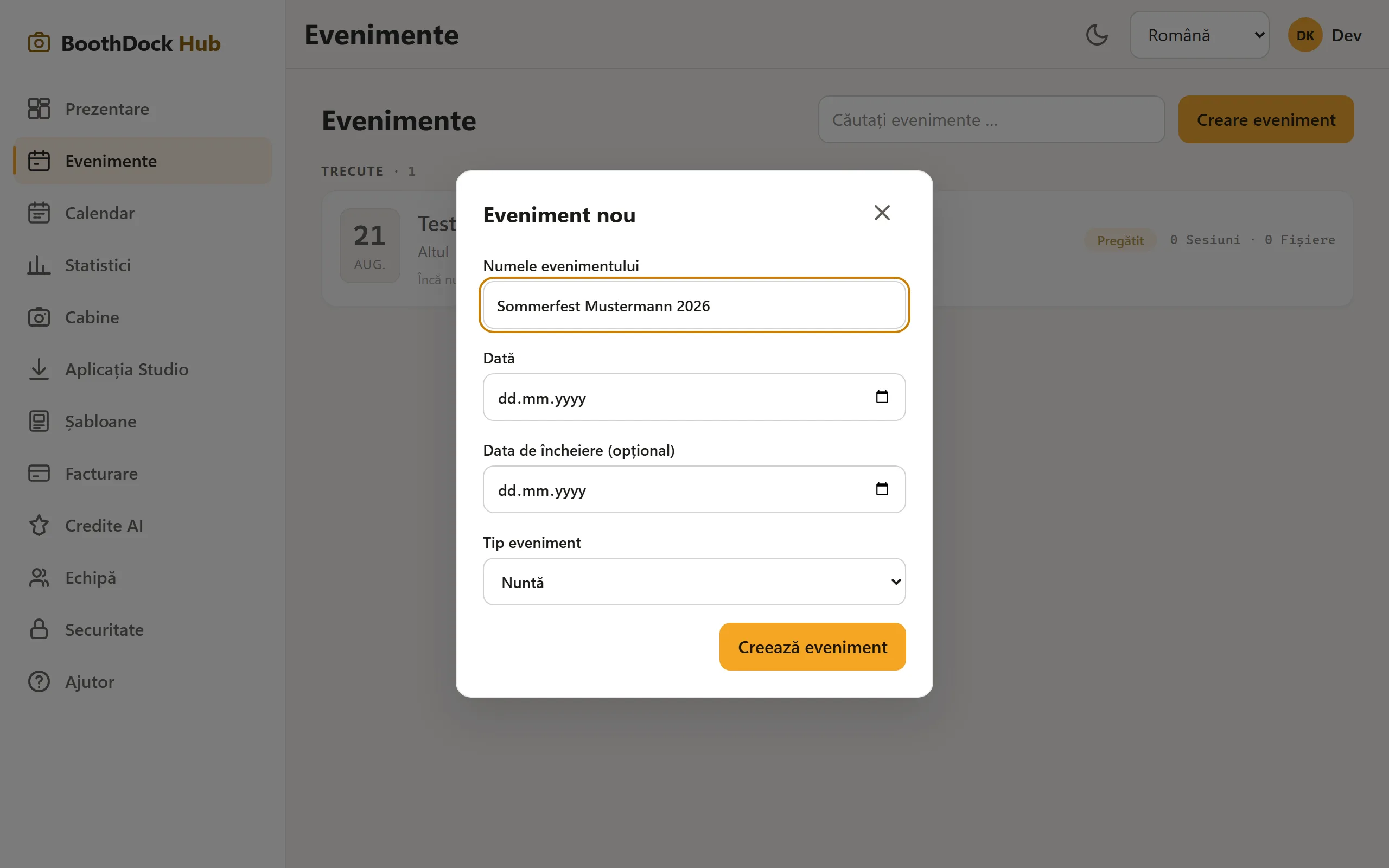 Dialogul „Eveniment nou" cu nume, dată și tip de eveniment