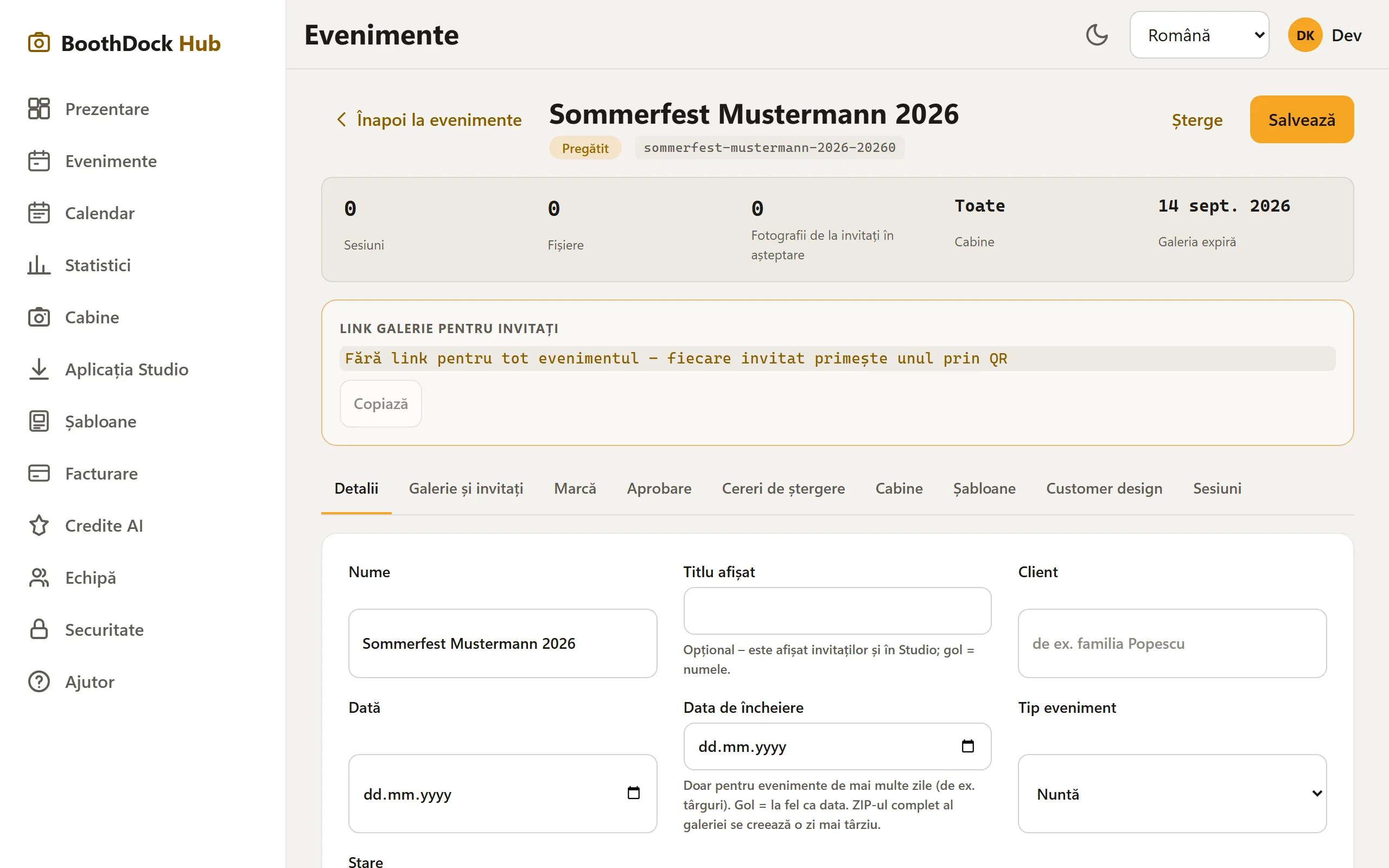 Evenimentul creat cu filele sale (Detalii, Galerie și invitați, Marcă …)